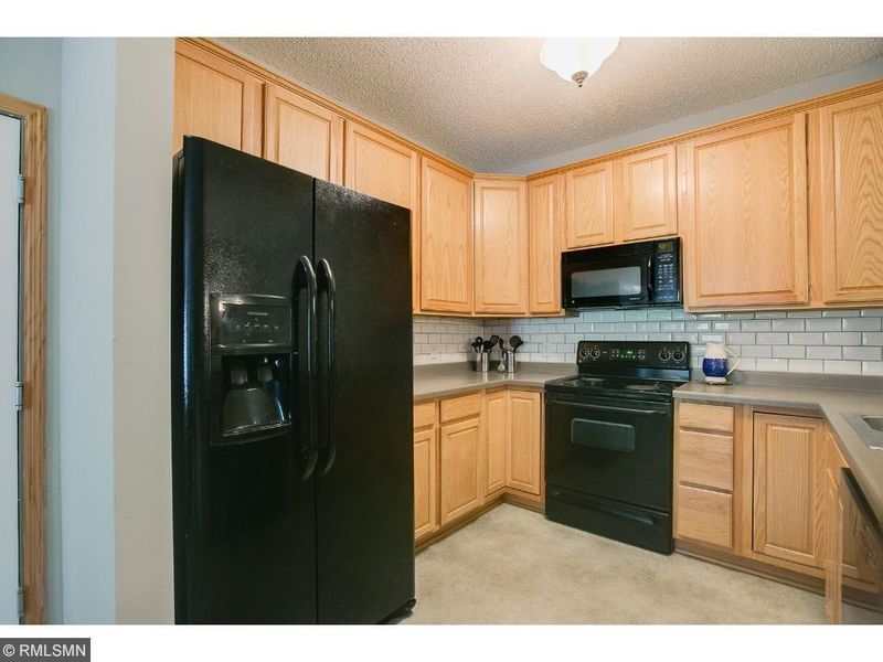 12693 Collegeview Dr #203, Eden Prairie, MN 55347