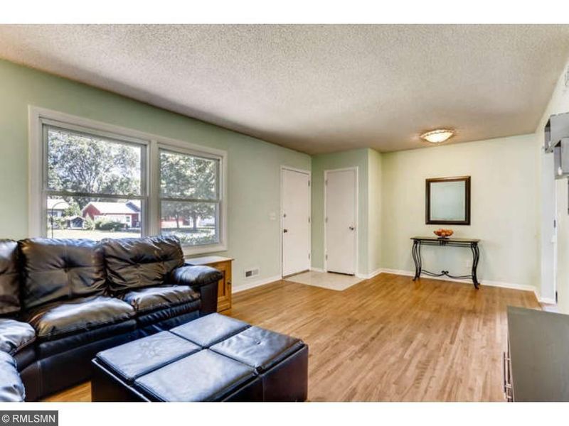 1215 State St W, Cannon Falls, MN 55009