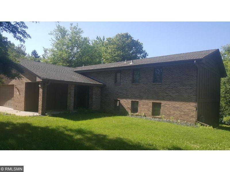 1499 12th Ter NW, New Brighton, MN 55112
