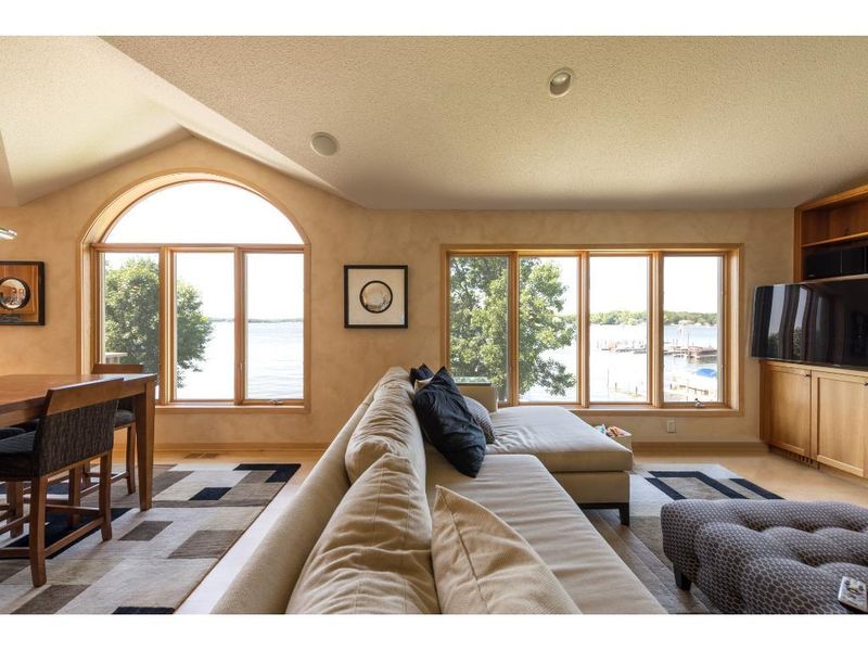 4208 West Arm Dr, Spring Park, MN 55384