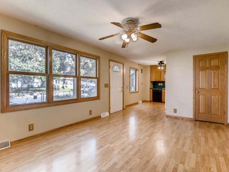 4708 5th St NE, Columbia Heights, MN 55421
