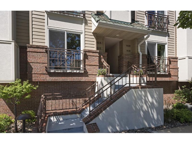 918 Lincoln Ave, Minneapolis, MN 55403