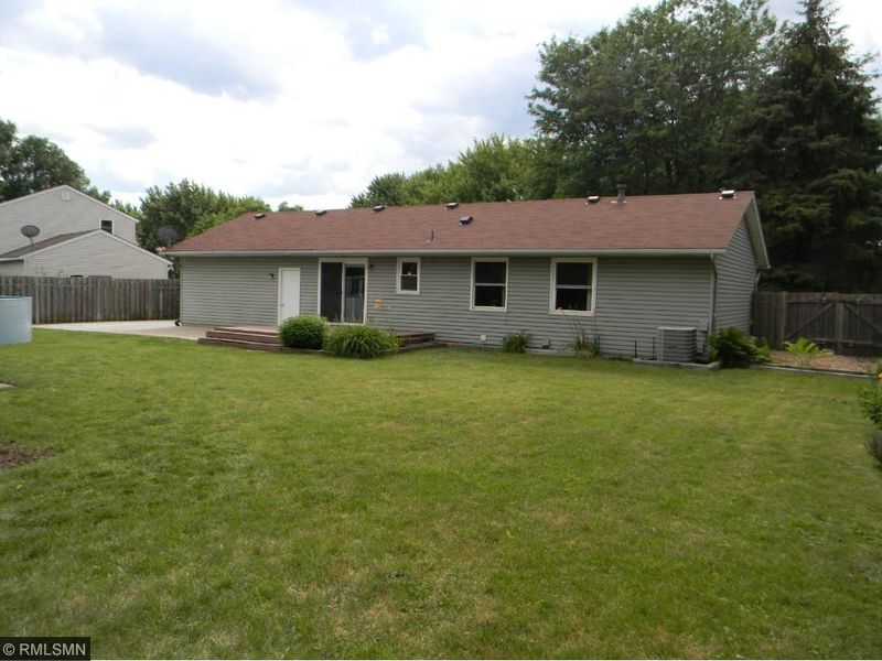 15486 Dresden Trl, Apple Valley, MN 55124