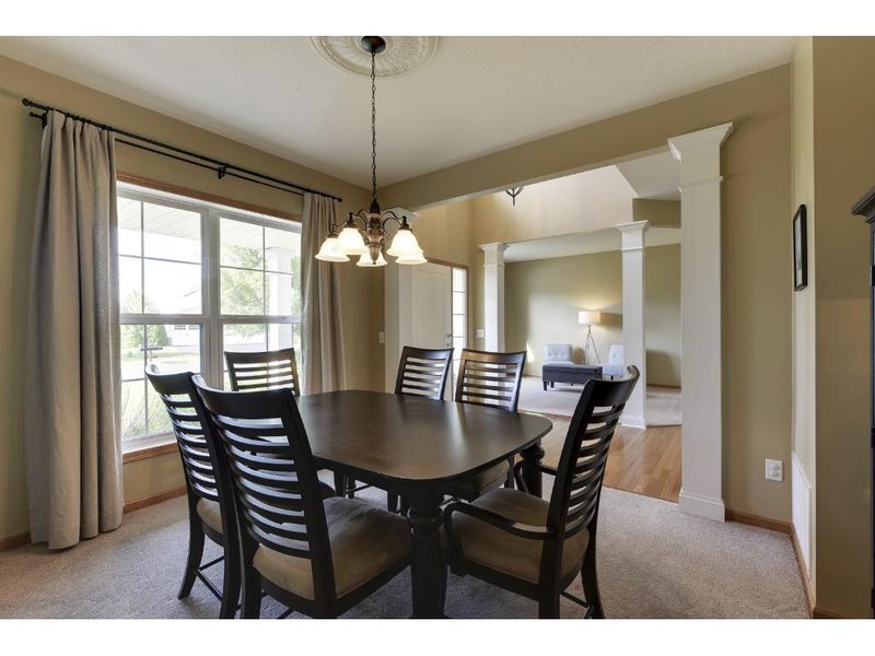 3678 Whitetail Dr, Shakopee, MN 55379