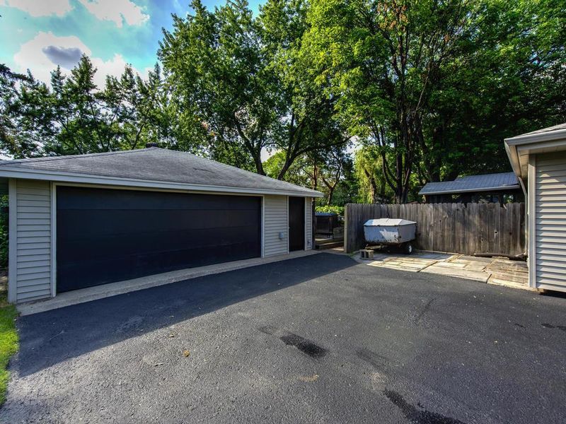 6949 Zane Ave N, Brooklyn Park, MN 55429