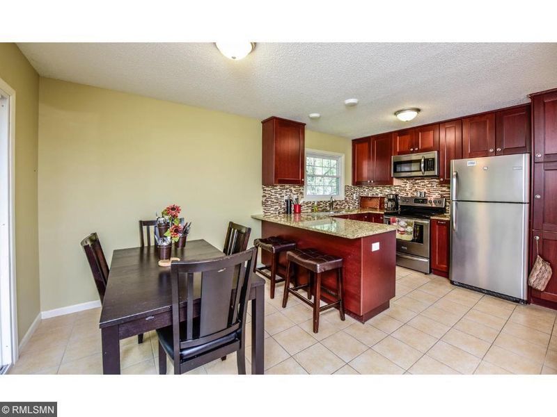 10327 Thrush St NW, Coon Rapids, MN 55433