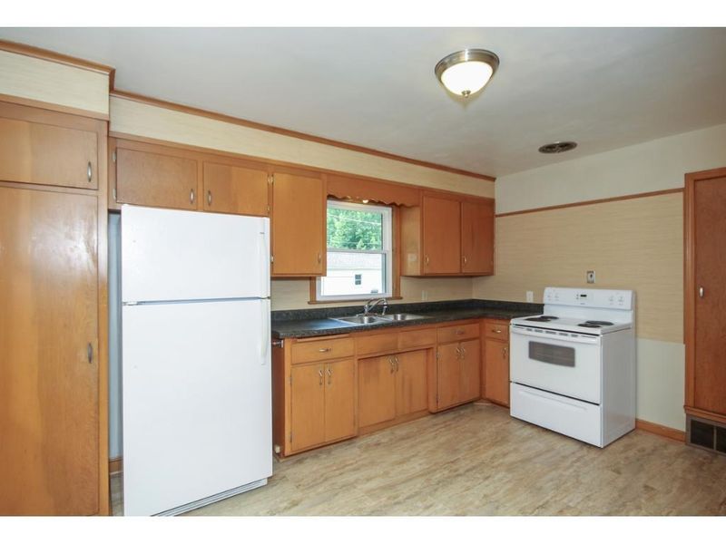 1836 Arlington Ave E, Saint Paul, MN 55119