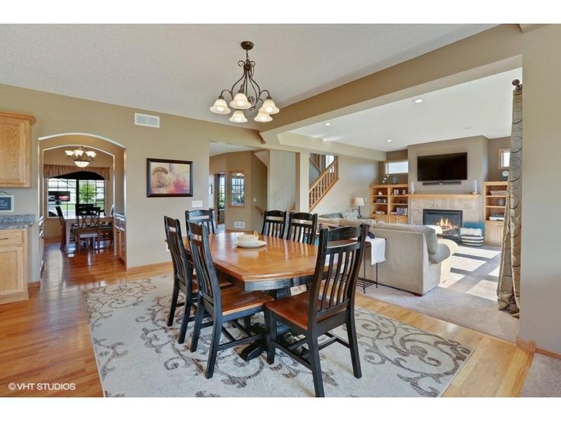 19729 Dover Dr, Farmington, MN 55024