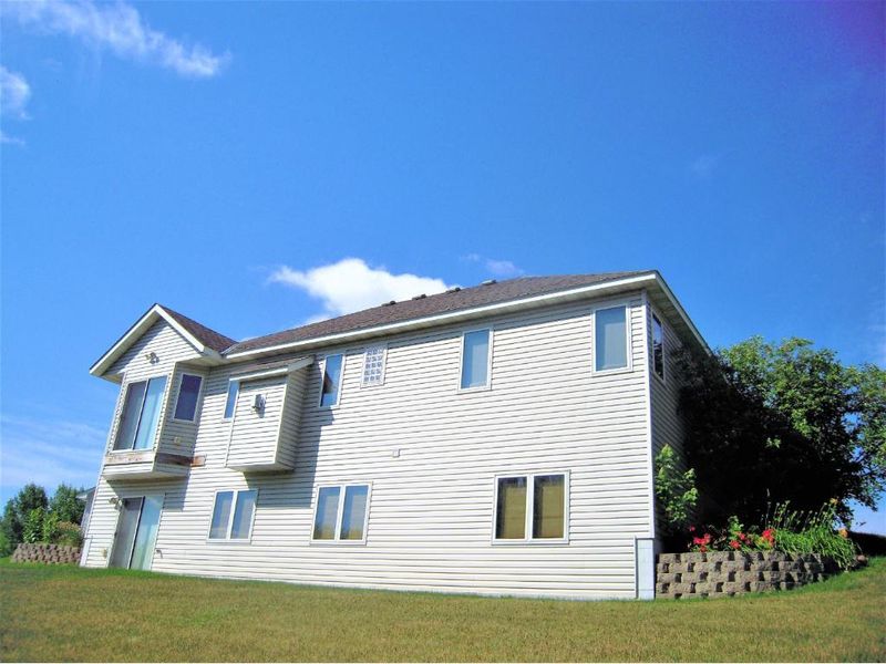 105 Honeysuckle Ct, Buffalo, MN 55313