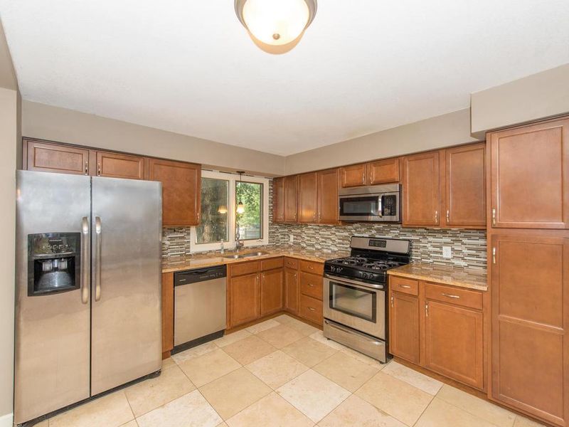 7418 Innsdale Ave S, Cottage Grove, MN 55016