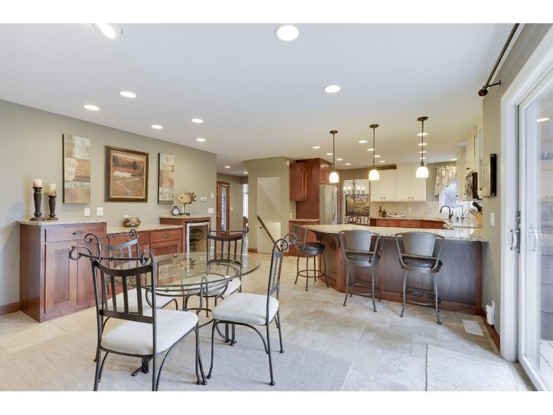 7110 121st St W, Apple Valley, MN 55124
