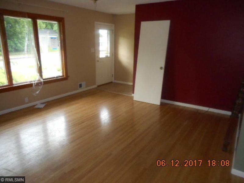 1548 Gervais Ave E, Maplewood, MN 55109