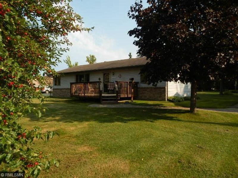 504 NE 9th St, Grand Rapids, MN 55744