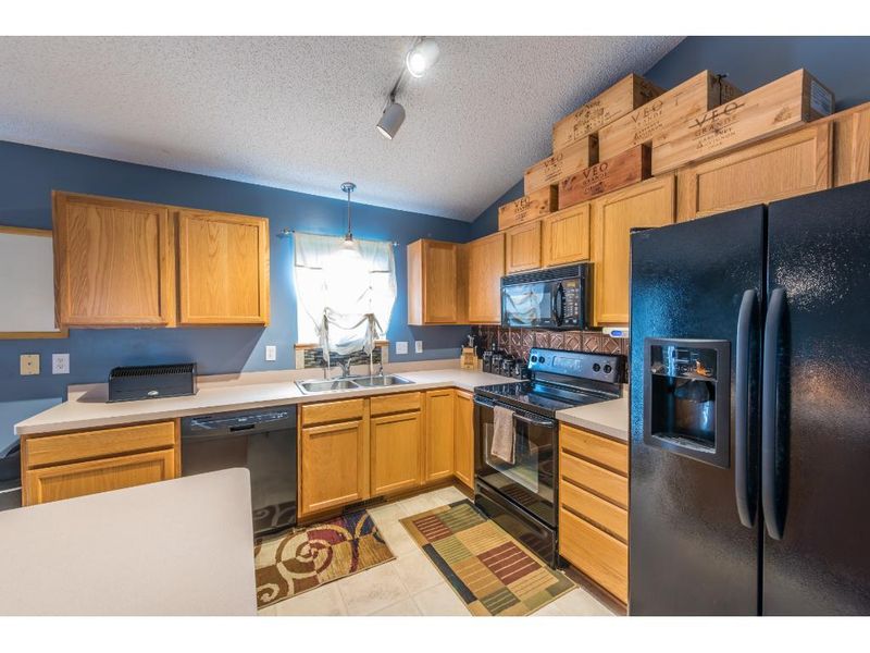 515 Emerson Ave N, Montrose, MN 55363