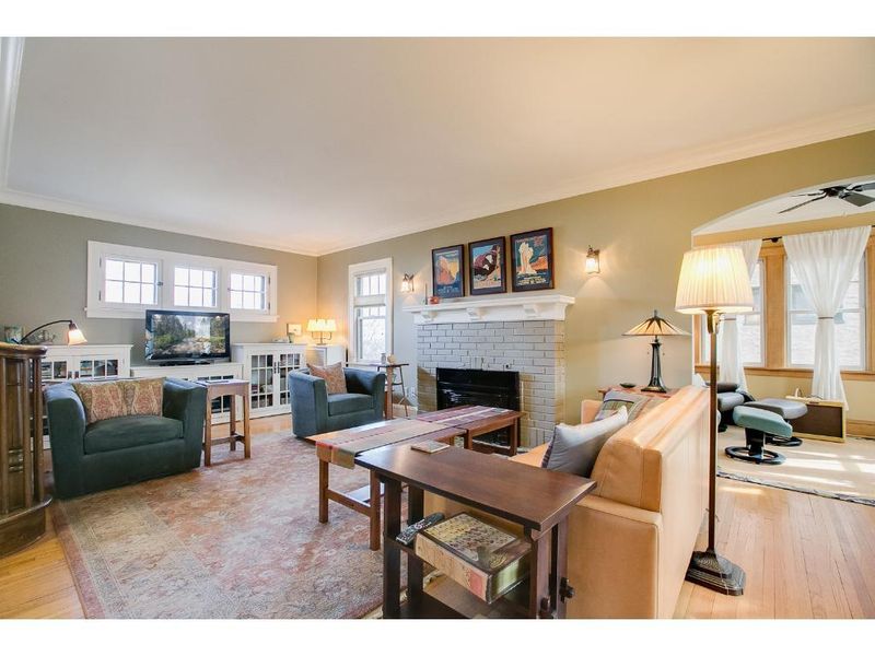1971 Princeton Ave, Saint Paul, MN 55105