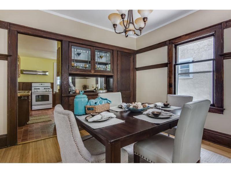 1615 Hague Ave, Saint Paul, MN 55104