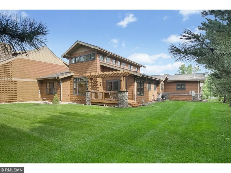 1149 Lexington Ridge Ct, Eagan, MN 55123