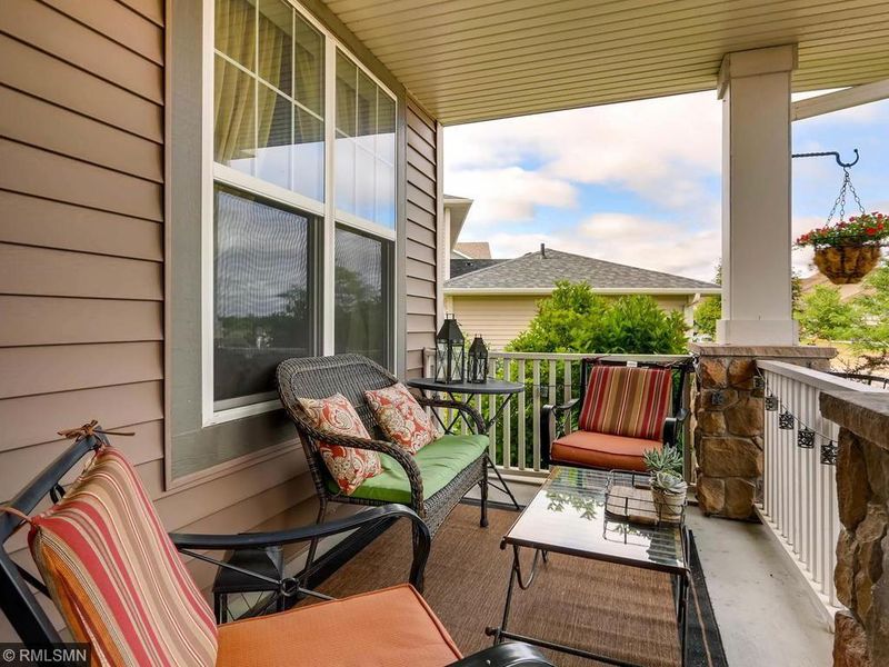 6301 Homestead Ln S, Cottage Grove, MN 55016