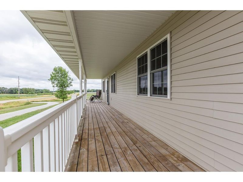 2421 NE 94th Ave, Owatonna, MN 55060