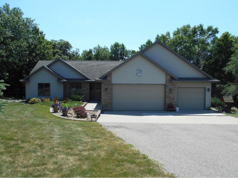 7524 435th Ave, Waterville, MN 56096