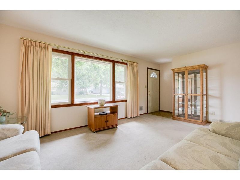 1922 Walnut St, Hastings, MN 55033