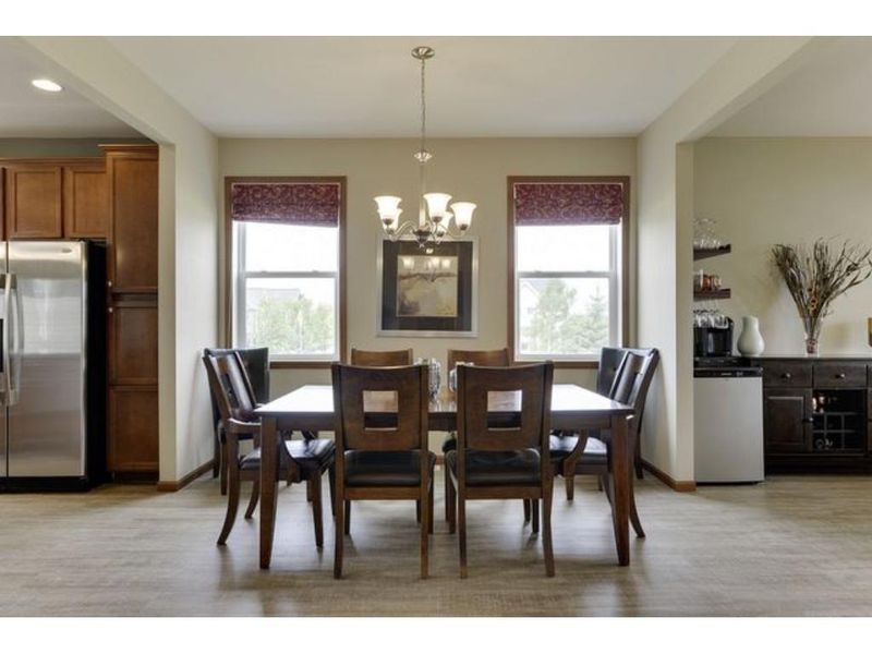 3581 Mulberry Dr, Woodbury, MN 55129