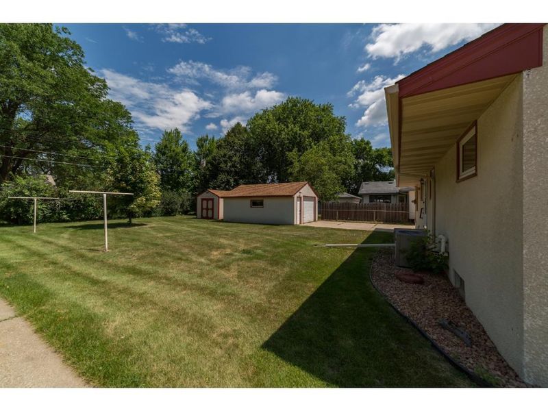 214 W Poplar St W, South Saint Paul, MN 55075