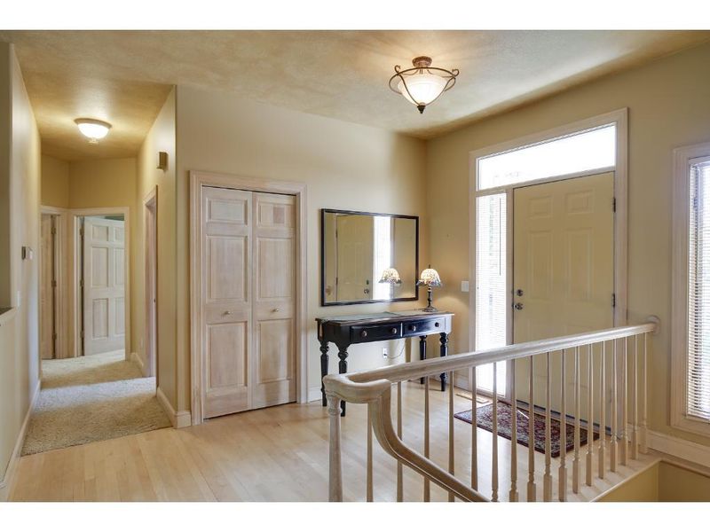 1070 Bluff Ps N, Chaska, MN 55318