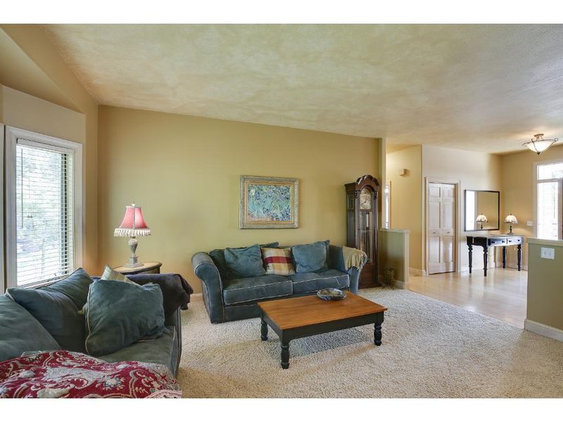 1070 Bluff Ps N, Chaska, MN 55318