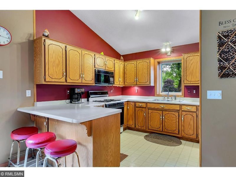 302 8th St NE, Sartell, MN 56377