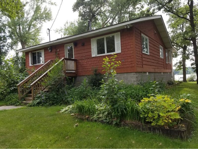 9720 Hazel Pl NW, Rice, MN 56367