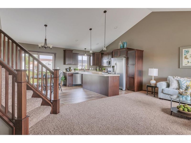 640 Jasmine Ln, Saint Joseph, MN 56374