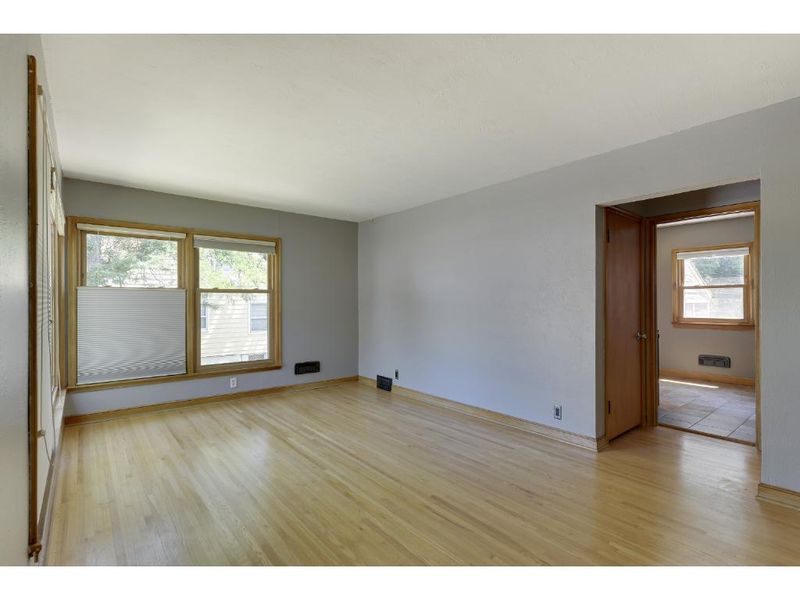 208 Conver St, West Saint Paul, MN 55118
