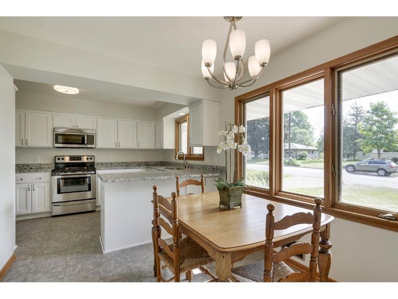 110 Hartman Cir NE, Fridley, MN 55432