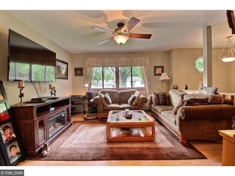 304 Oriole Ave S, Maple Lake, MN 55358