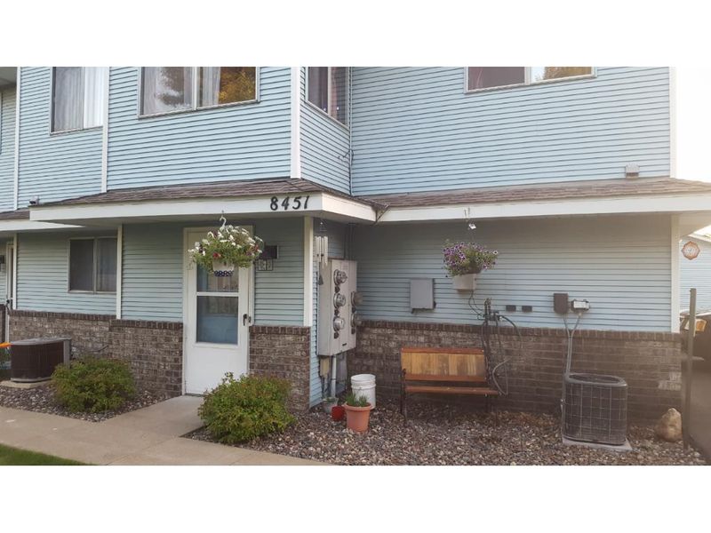 8451 S Pond Trl, Champlin, MN 55316