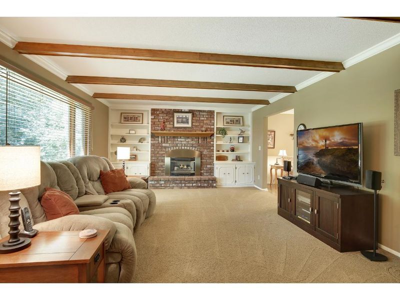 81 Many Levels Rd, White Bear Lake, MN 55110