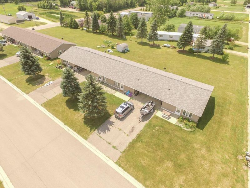 124 N West St N, Miltona, MN 56354