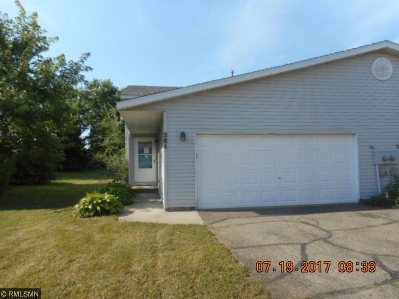 284 Appleblossom Ln, Shakopee, MN 55379