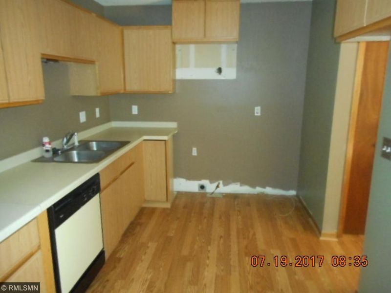 284 Appleblossom Ln, Shakopee, MN 55379