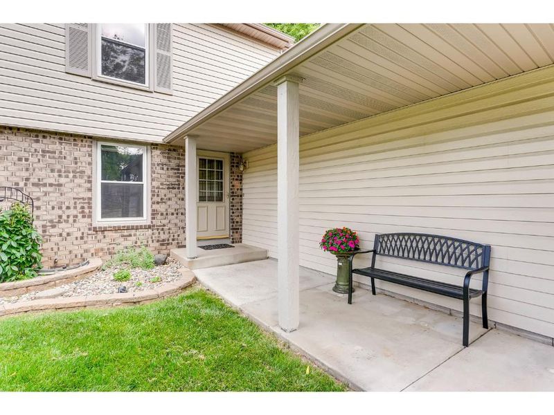 5115 Jonquil Ln N, Plymouth, MN 55442
