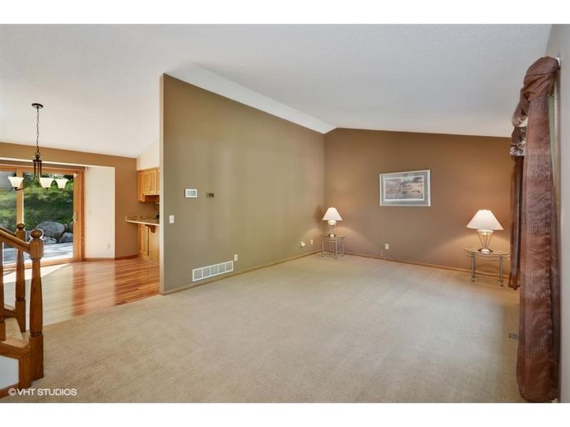 435 Ridge View Cir, Hamel, MN 55340