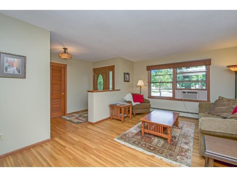 8441 Meadow Lake Rd N, Brooklyn Park, MN 55428