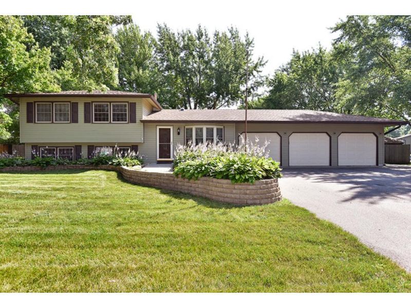 16350 Garner Ave W, Rosemount, MN 55068
