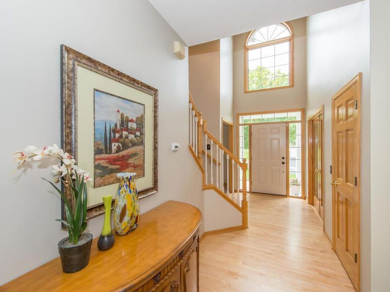 9869 Windsor Ter, Eden Prairie, MN 55347