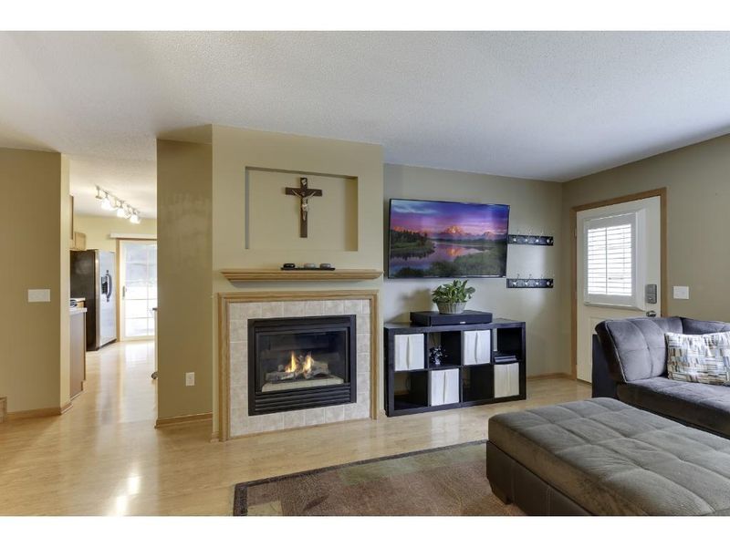 1378 Idlewood Way, Shakopee, MN 55379