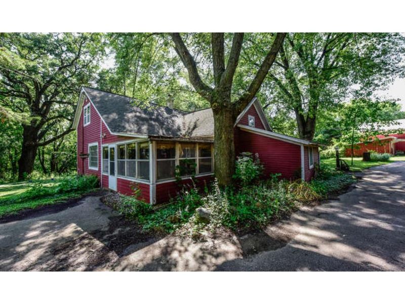 1246 E 90th St, Inver Grove Heights, MN 55077
