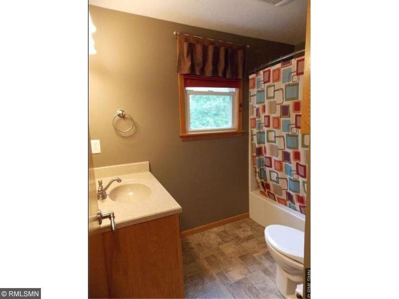 8709 Hale Ave S, Cottage Grove, MN 55016
