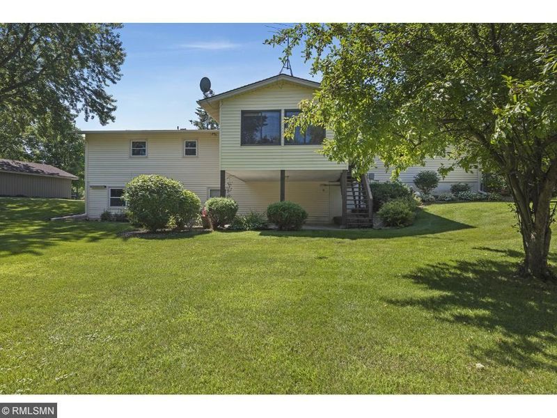 116 Hillcrest Rd, Monticello, MN 55362