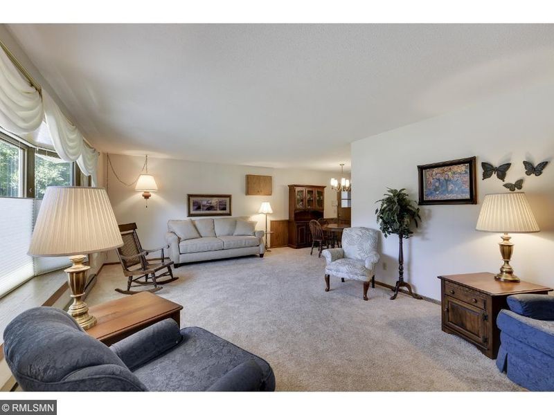 116 Hillcrest Rd, Monticello, MN 55362